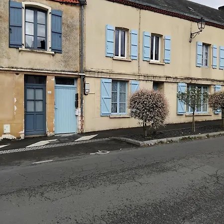 Maison Dans Beau Village De France בית נופש