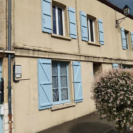 Maison Dans Beau Village De France Sainte-Suzanne (Mayenne)