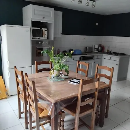 Maison Dans Beau Village De France בית נופש