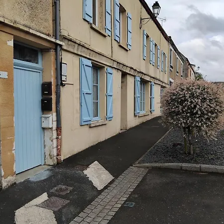 Maison Dans Beau Village De France *